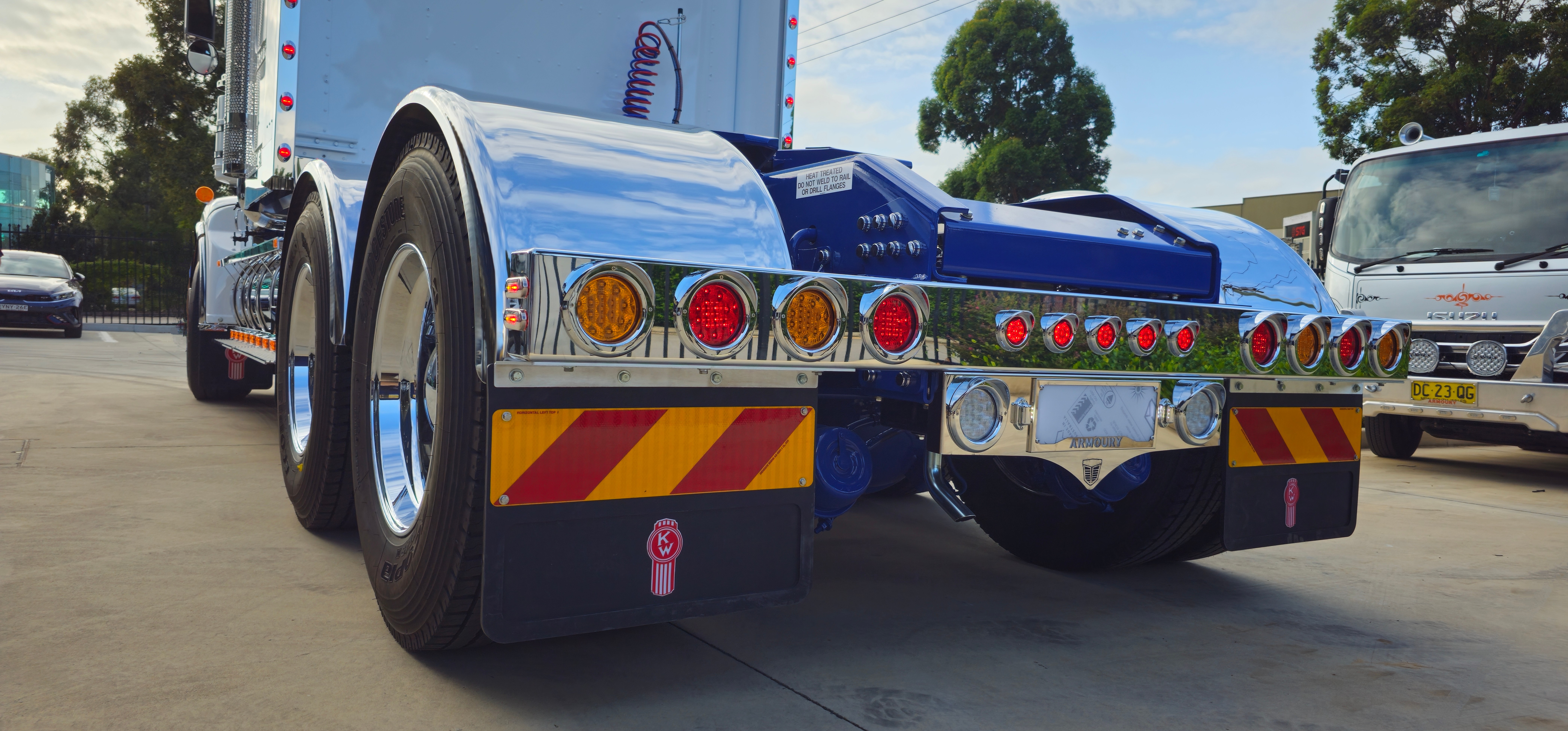 Kenworth taillight bar with lights