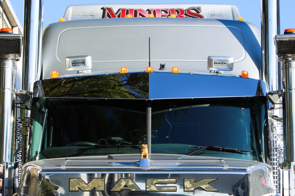 Mack Sunvisor